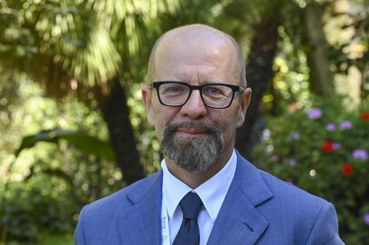 https://static.milanofinanza.it/content_upload/img/2025/10/202510021329105990/GiacomoCampora-953442.jpg