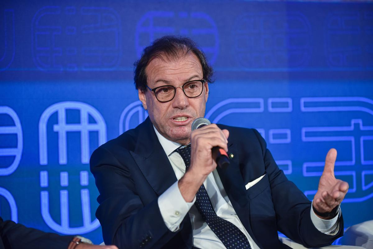 https://static.milanofinanza.it/content_upload/img/2025/10/202510081907384878/MaurizioLeoviceministroEconomiaeFinanze-892264.jpg