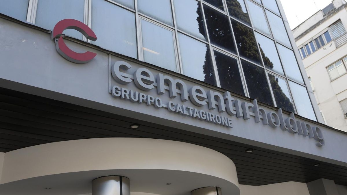https://static.milanofinanza.it/content_upload/img/2025/10/202510091454247057/cementir-997866.jpg