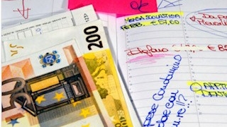 https://static.milanofinanza.it/content_upload/img/2025/10/202510092212062320/Bollette2-778267.jpg
