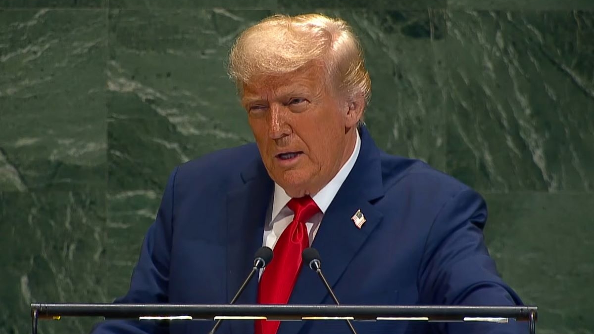 https://static.milanofinanza.it/content_upload/img/2025/10/202510131946197621/DonaldTrump2-398566.jpg