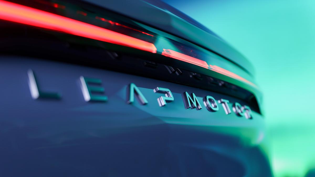 https://static.milanofinanza.it/content_upload/img/2025/10/202510211010557487/LeapmotoratShanghaiAutoShow2025-177294.jpg