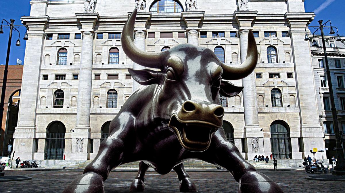 https://static.milanofinanza.it/content_upload/img/2025/10/202510211641533651/BorsaItalianaTORO-381301.jpg