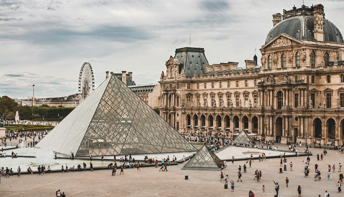 https://static.milanofinanza.it/content_upload/img/2025/10/202510241119573261/mika-baumeister-GCfE4fl7tIQ-unsplash-994920.jpg