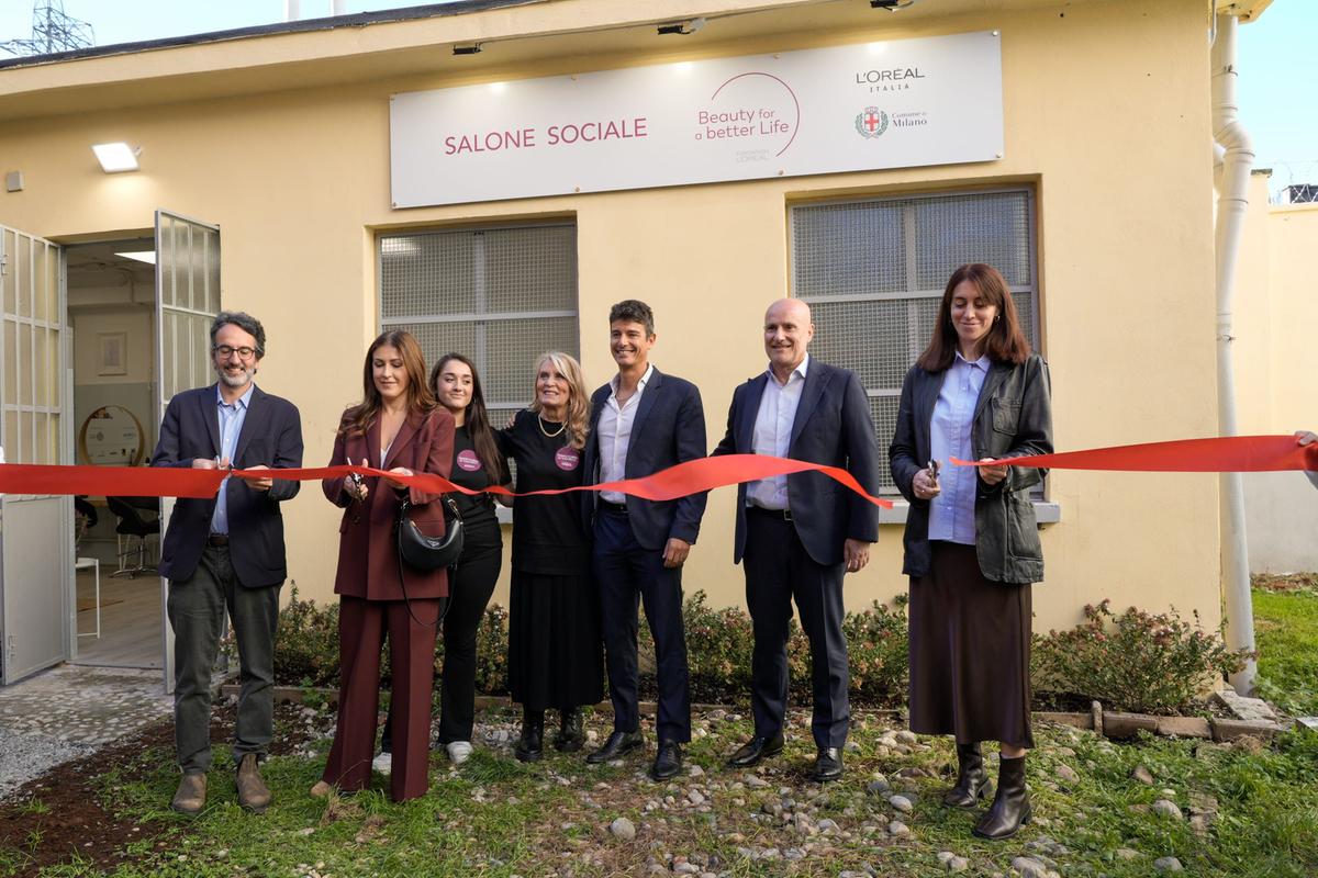 https://static.milanofinanza.it/content_upload/img/2025/10/202510241654303832/PrimoSaloneSocialeItaliaIDaSXBertole_Sobiecka_Trovato_Patti_TargettiFerri_Vasario_Goretti-947672.jpg