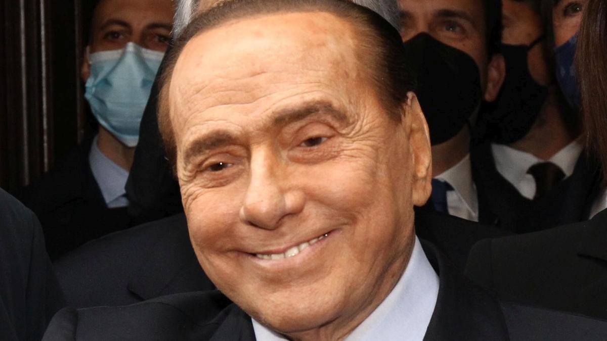 https://static.milanofinanza.it/content_upload/img/2025/12/202512051956504619/SilvioBerlusconi-517278.jpg