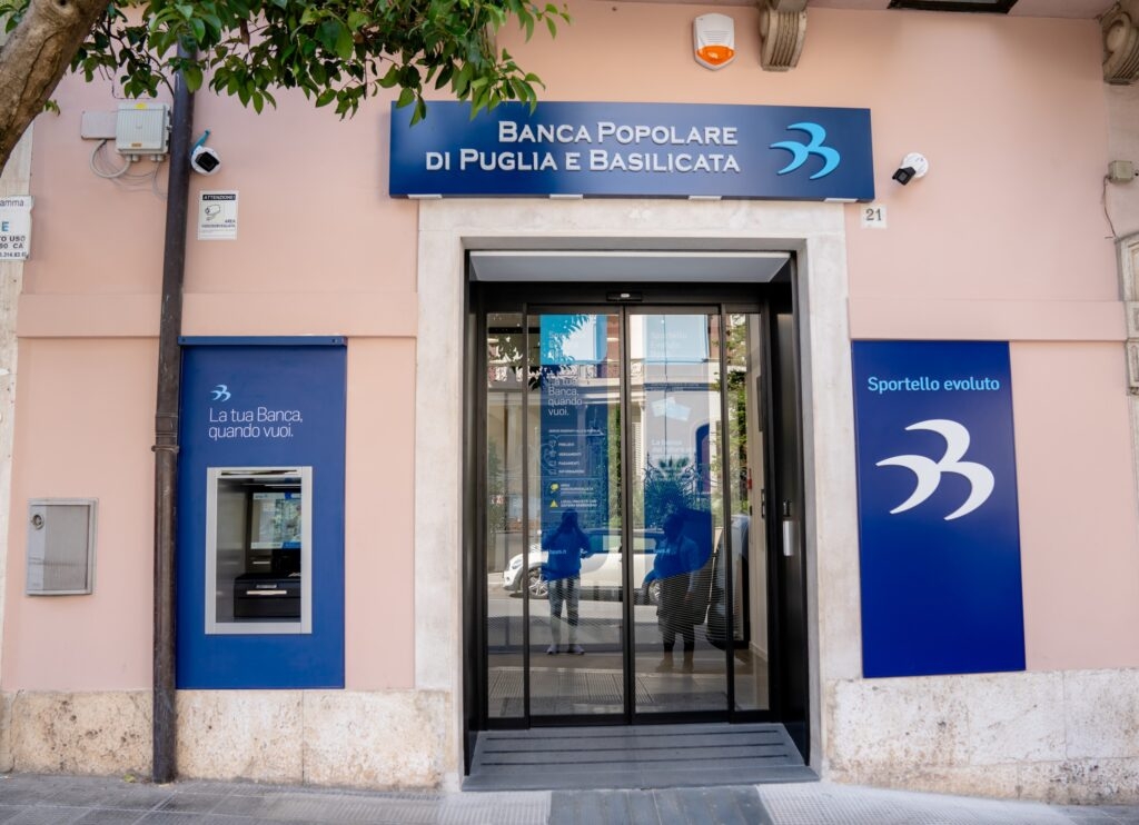 https://static.milanofinanza.it/content_upload/img/2025/12/202512291726541881/BancaPopolarePB-269573.jpg