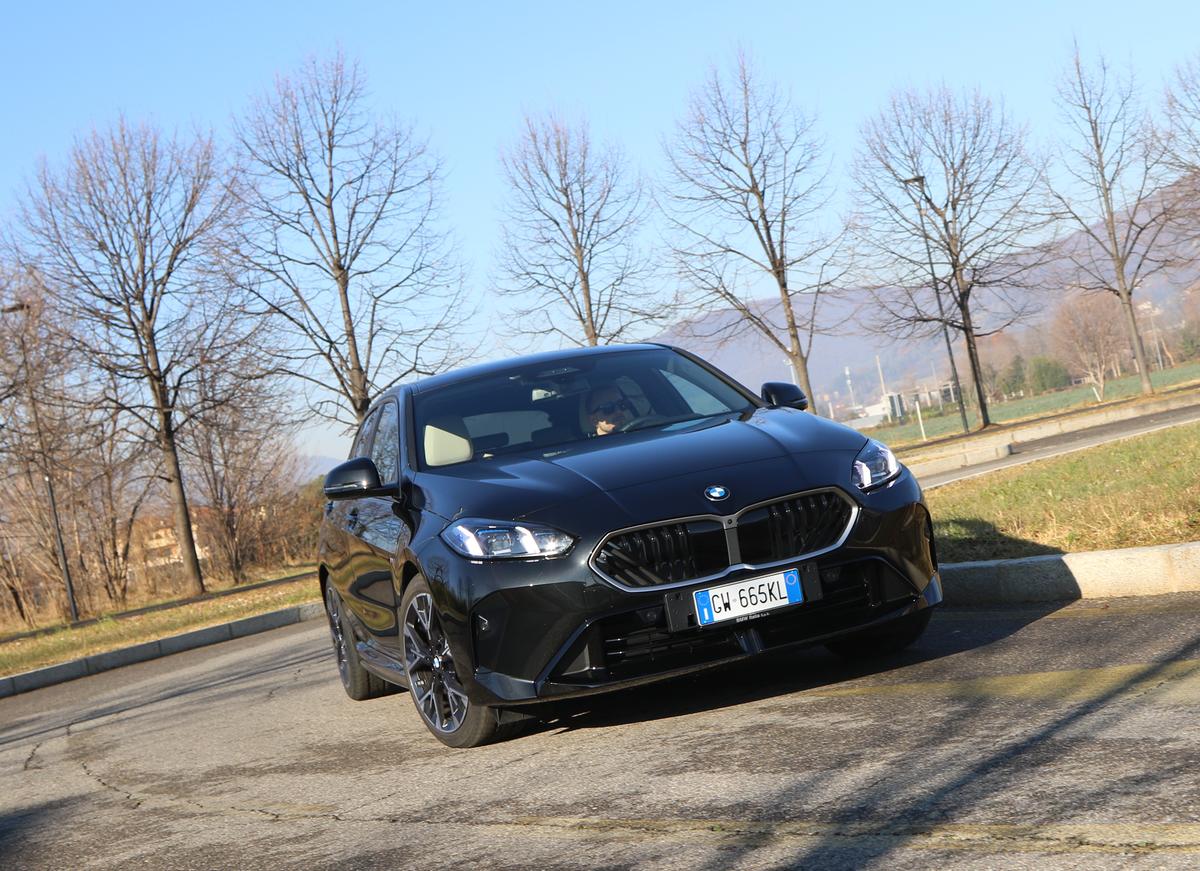 https://static.milanofinanza.it/content_upload/img/2026/03/202603161153154241/BMWSerie1120d2025test47-182762.JPG