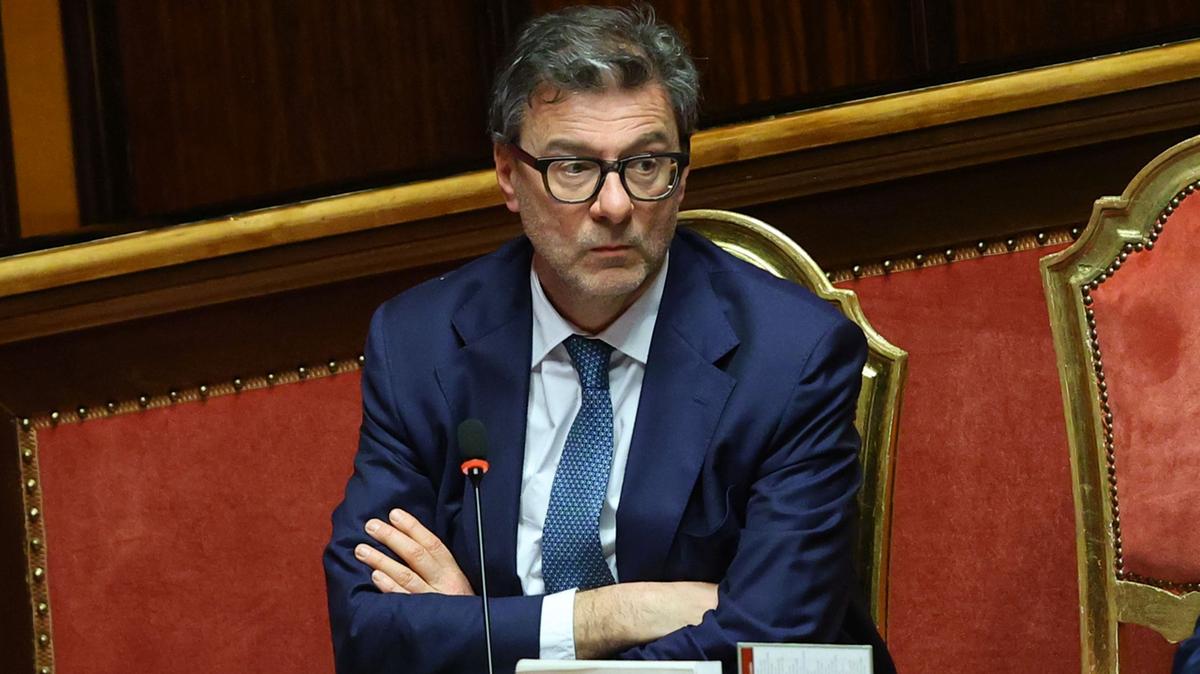 https://static.milanofinanza.it/content_upload/img/2026/04/202604131949114234/giorgetti-884752.jpg