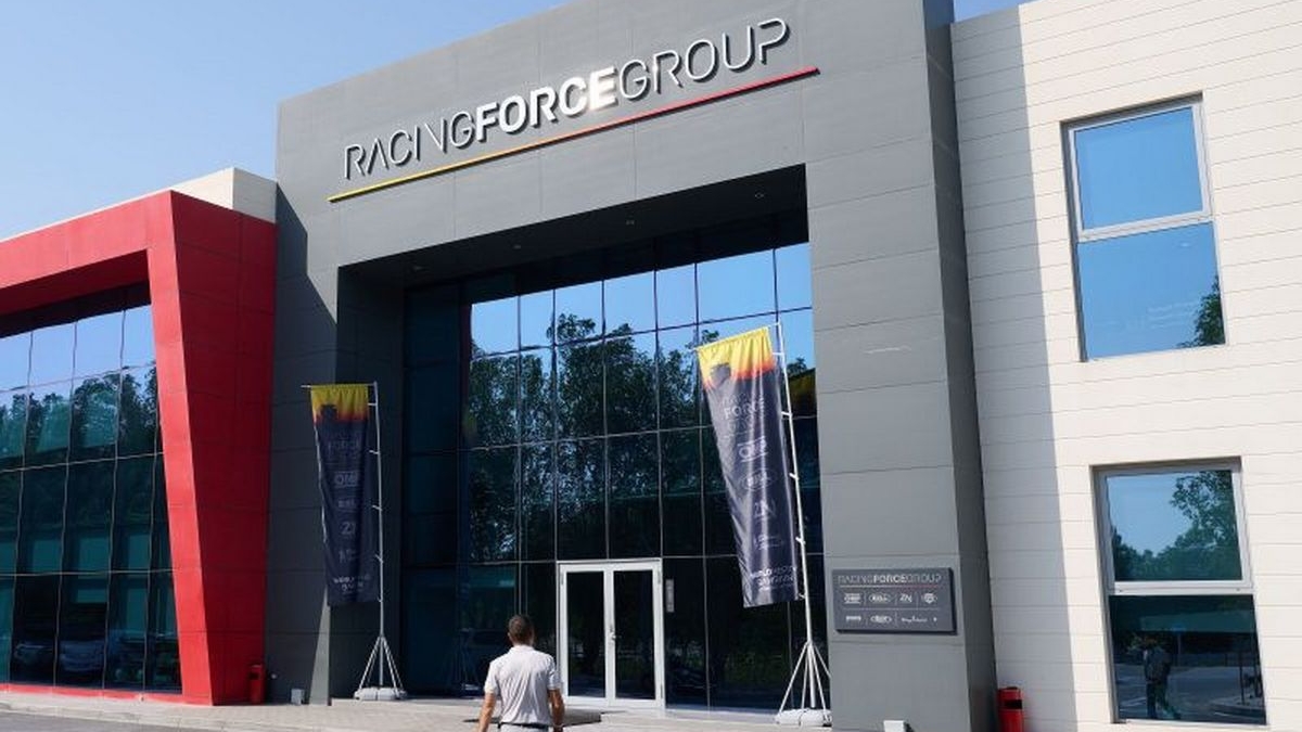 https://static.milanofinanza.it/content_upload/img/2026/04/202604220821166756/RacingForce-269812.jpg