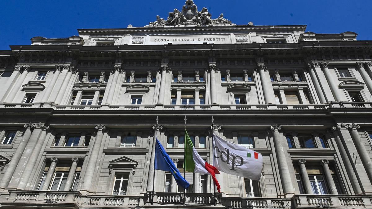 https://static.milanofinanza.it/content_upload/img/2026/04/202604301604089412/Imagoeconomica_26938161-965340.jpg