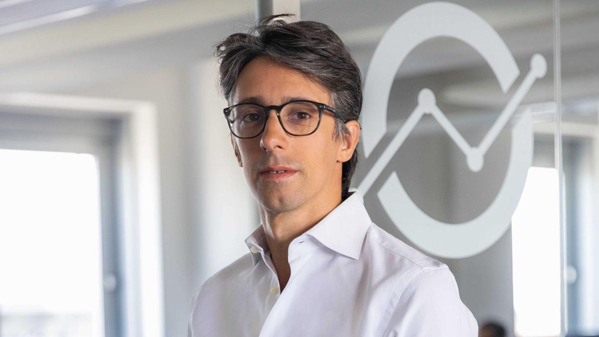 https://static.milanofinanza.it/content_upload/img/2026/04/202604301807202055/GiovanniDapr_Moneyfarm_2_LR-305144.jpg