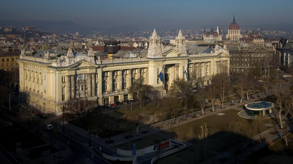 https://static.milanofinanza.it/content_upload/img/2026/05/202605090828262399/obj3250315_1-377862.jpeg