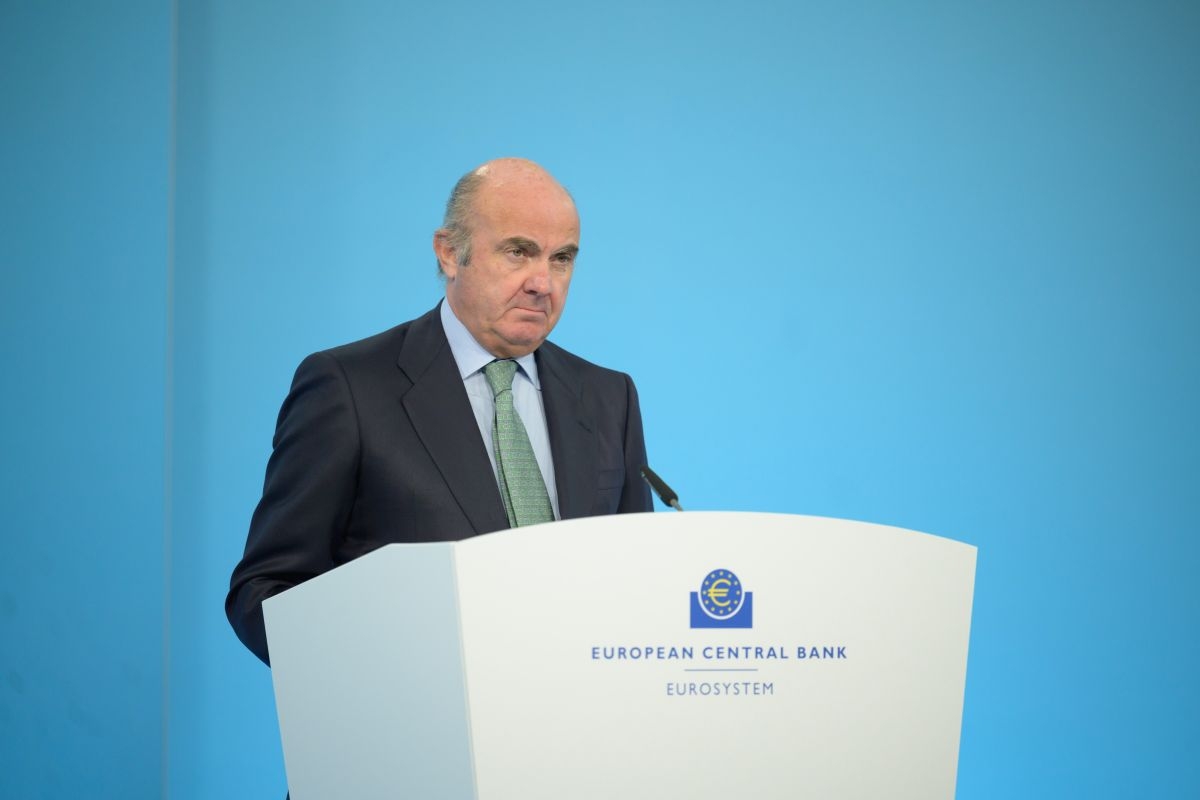 https://static.milanofinanza.it/content_upload/img/2026/05/202605110903096706/LuisDeGuindosBceImagoeconomica_1646642-905793.jpg