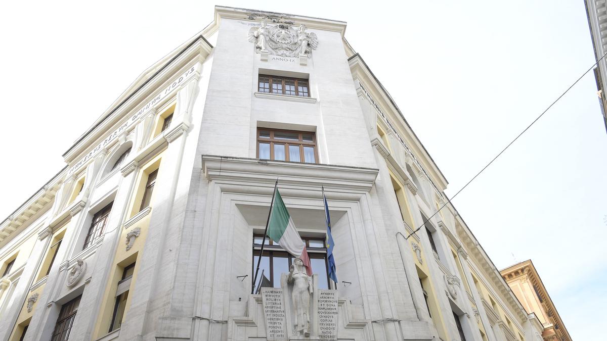 https://static.milanofinanza.it/content_upload/img/2026/05/202605121101413236/Imagoeconomica_12045596-932102.jpg