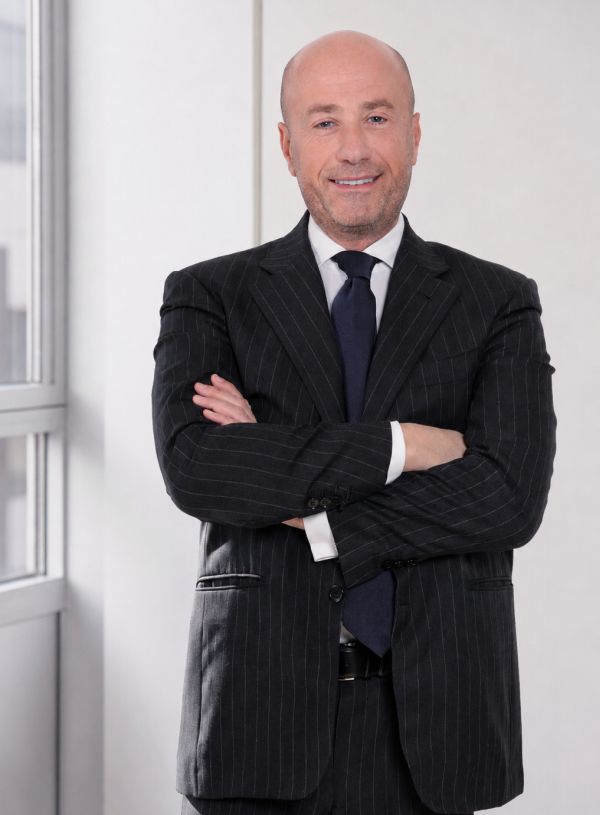 https://static.milanofinanza.it/content_upload/img/2026/05/202605121923085330/deBlasioGreenArrowCapital-998173.jpg