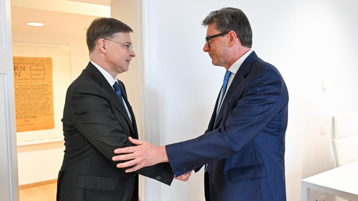 https://static.milanofinanza.it/content_upload/img/2026/05/202605191557095479/Imagoeconomica_2711210-930302.jpg
