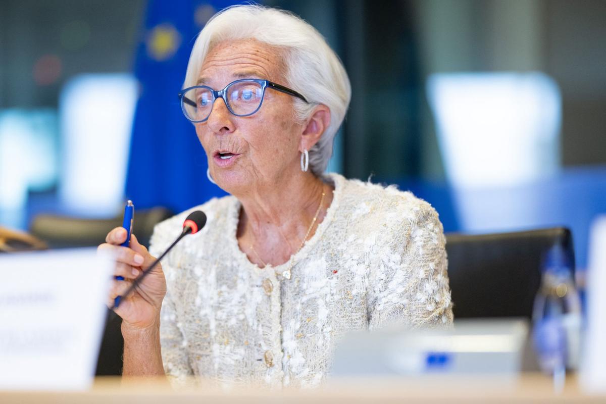 https://static.milanofinanza.it/content_upload/img/2026/05/202605250746235802/ChristineLagarde-193552.jpg