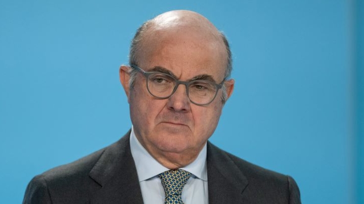 https://static.milanofinanza.it/content_upload/img/2026/05/202605271701461774/LuisDeGuindos-644586.jpg