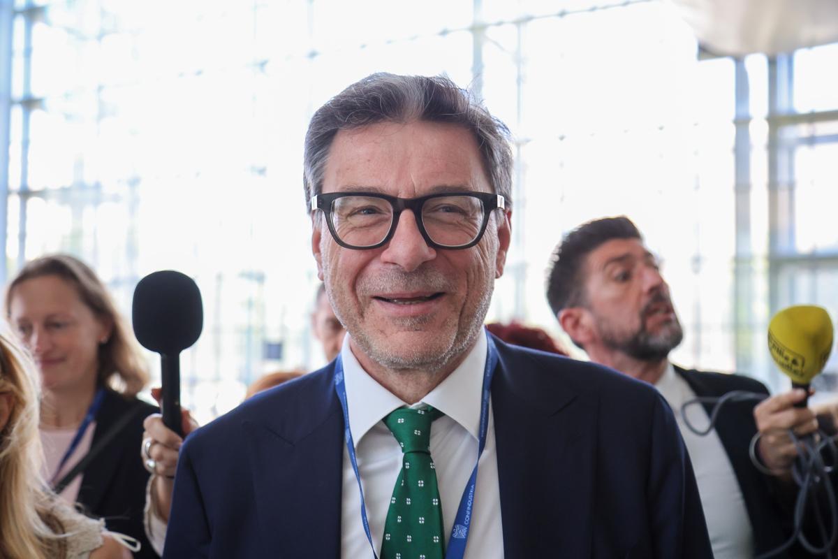 https://static.milanofinanza.it/content_upload/img/2026/05/202605291738253417/GiancarloGiorgetti-672280.jpg