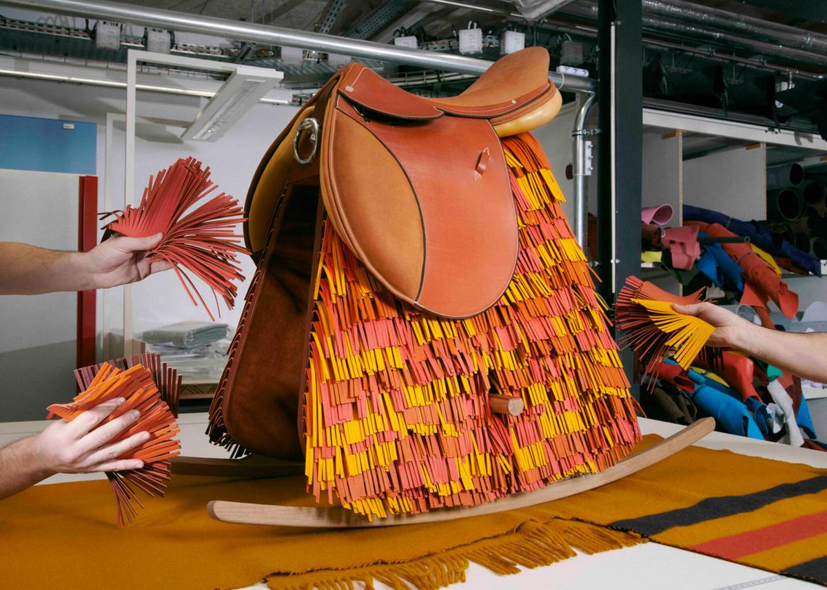 https://static.milanofinanza.it/content_upload/img/2026/06/202606081720291578/oJBwmQ3b-atelier-petit-h-7-photo-Charly-Gosp-scaled-104410.jpg