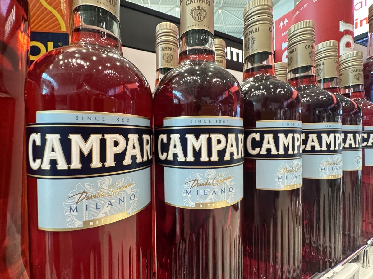 https://static.milanofinanza.it/content_upload/img/2026/06/202606091348445875/campari-766267.jpg