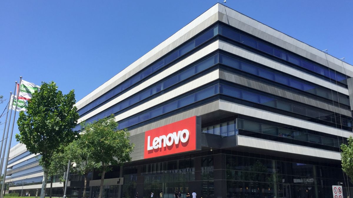 https://static.milanofinanza.it/content_upload/img/2026/06/202606100755186028/lenovo-844384.jpg