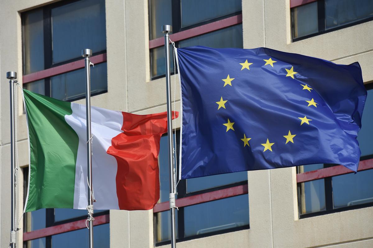 Investimenti alternativi e tecnologia: la sfida dell'Italia per il risparmio