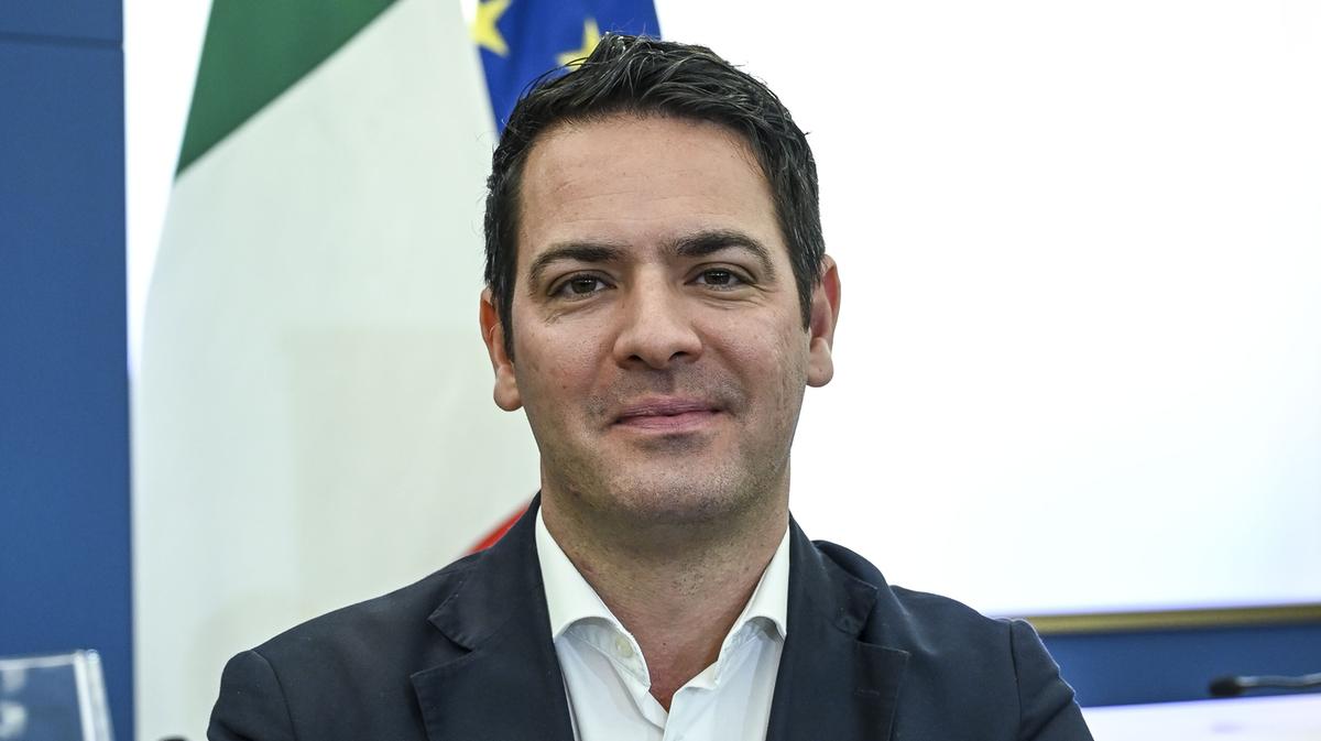 https://static.milanofinanza.it/content_upload/img/2026/06/202606111915407251/Imagoeconomica_1889685-181112.jpg