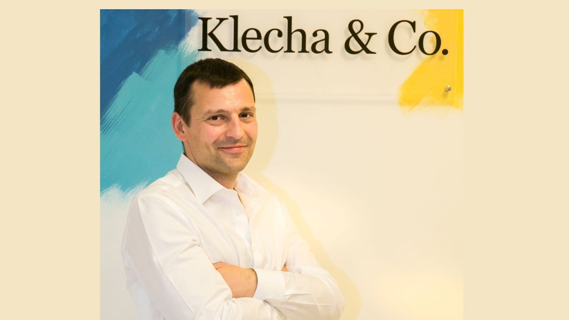 https://static.milanofinanza.it/content_upload/img/2026/06/202606130923057783/stephane-klecha-577862.jpg