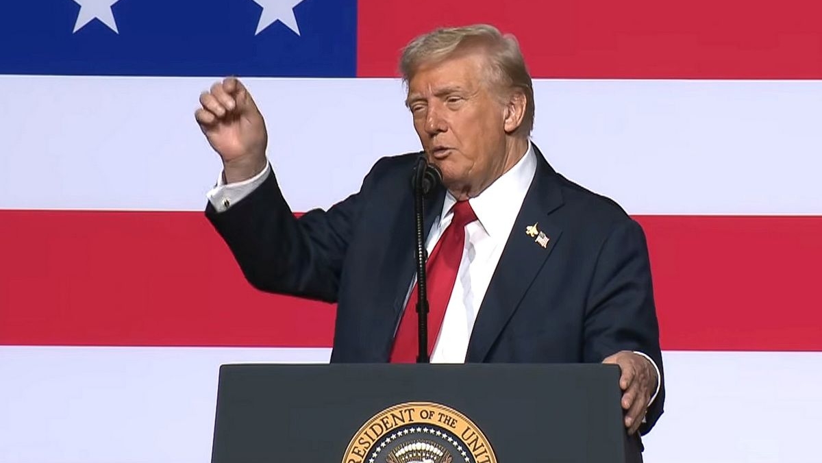 https://static.milanofinanza.it/content_upload/img/2026/06/202606150759296194/donaldTrump-203788.jpg